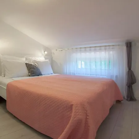 Apartments Somi Porec Exterior photo