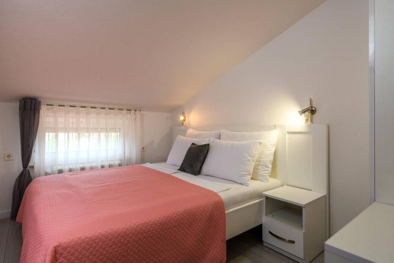 Apartament Somi *